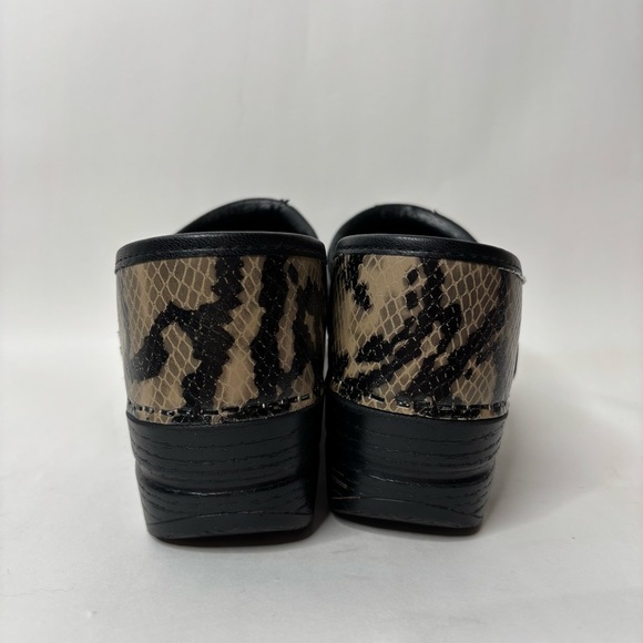 Dansko Snake Skin Print Clogs size 36 - Picture 5 of 12